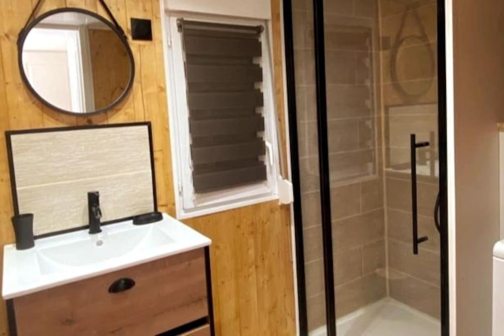 Mobil Home De Patricia Et Franck A سيجيان المظهر الخارجي الصورة