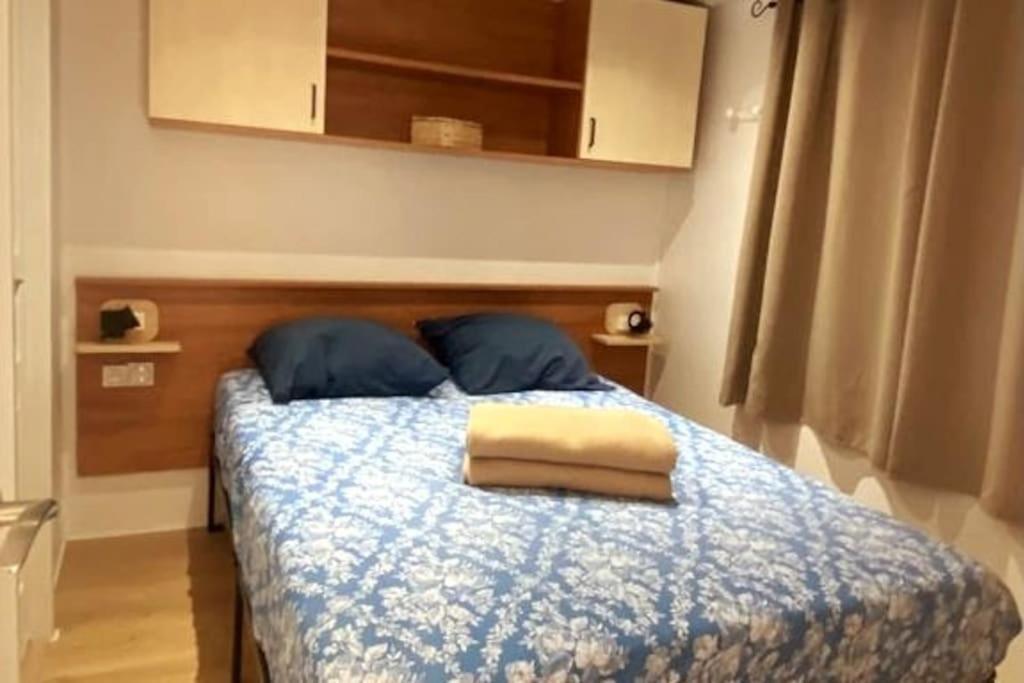 Mobil Home De Patricia Et Franck A سيجيان المظهر الخارجي الصورة