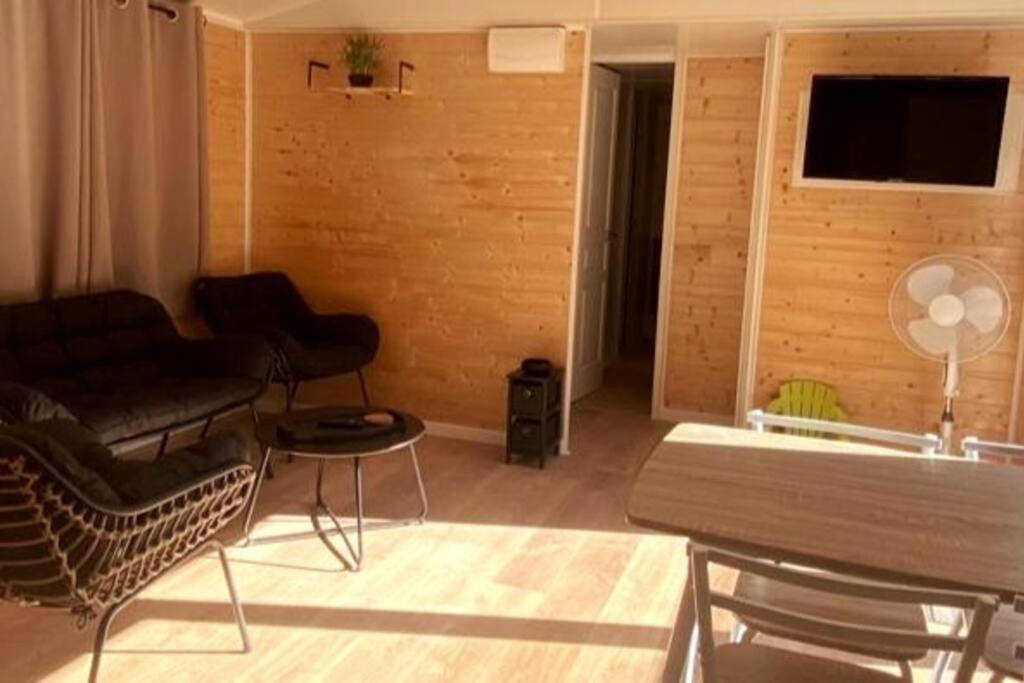 Mobil Home De Patricia Et Franck A سيجيان المظهر الخارجي الصورة