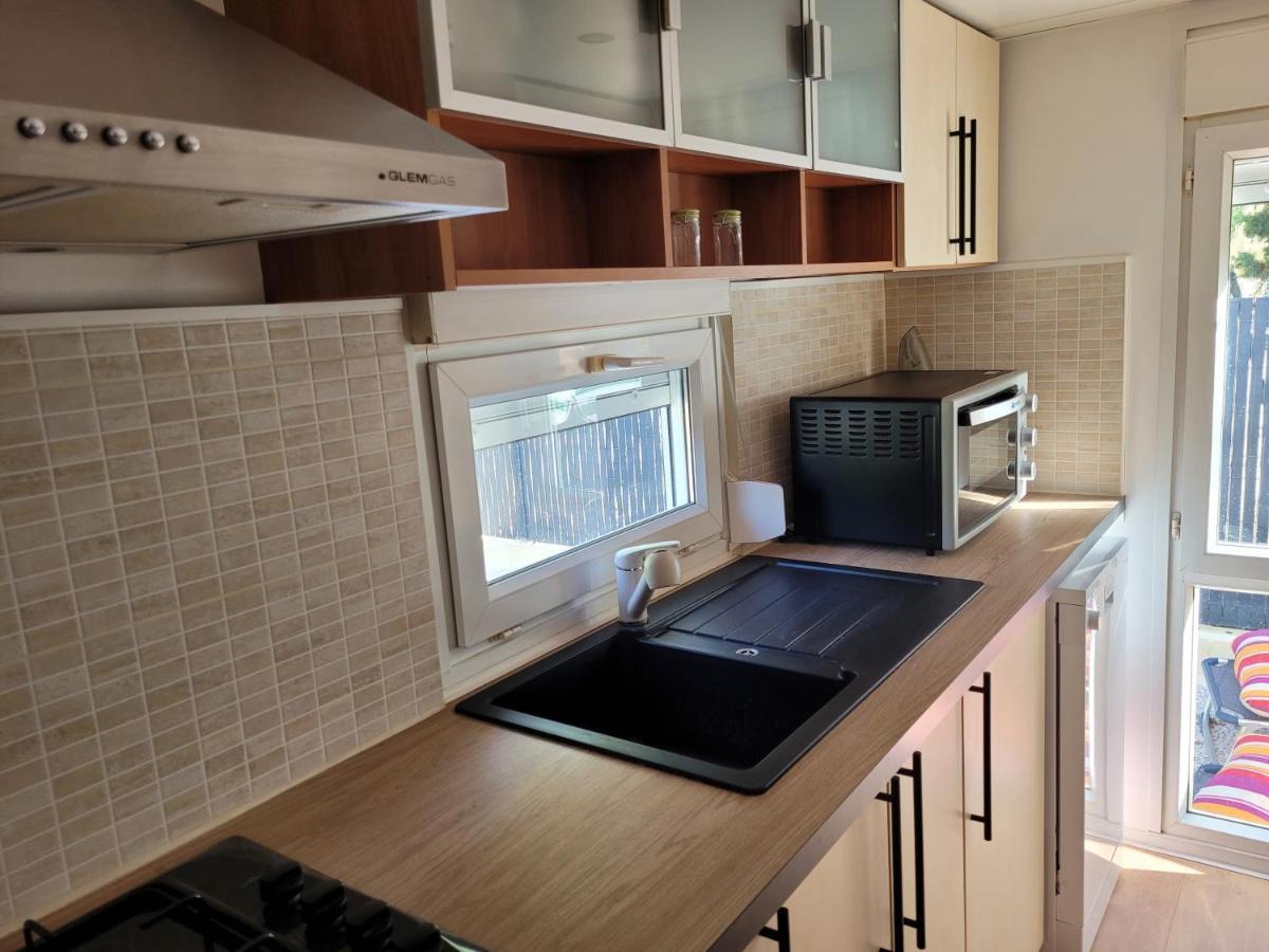 Mobil Home De Patricia Et Franck A سيجيان المظهر الخارجي الصورة