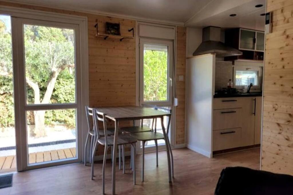 Mobil Home De Patricia Et Franck A سيجيان المظهر الخارجي الصورة