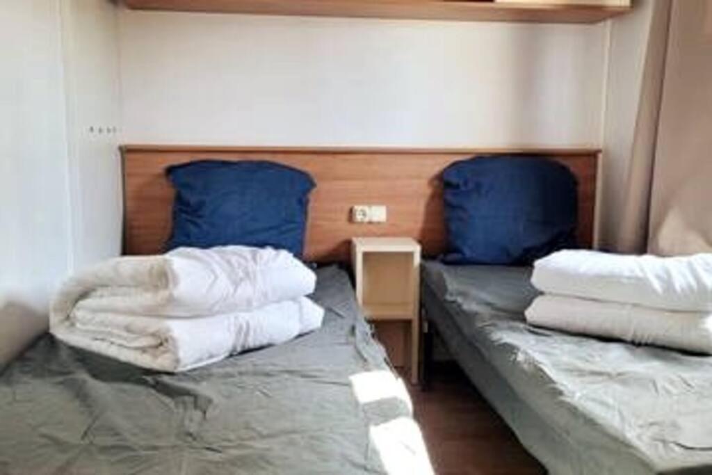 Mobil Home De Patricia Et Franck A سيجيان المظهر الخارجي الصورة