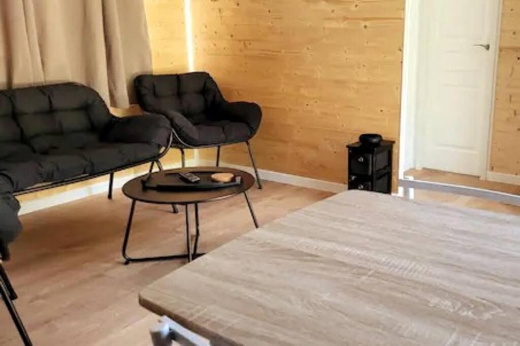 Mobil Home De Patricia Et Franck A سيجيان المظهر الخارجي الصورة