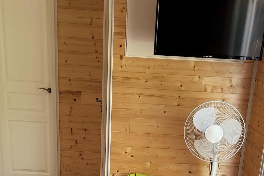 Mobil Home De Patricia Et Franck A سيجيان المظهر الخارجي الصورة