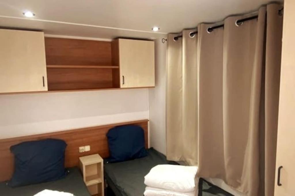Mobil Home De Patricia Et Franck A سيجيان المظهر الخارجي الصورة